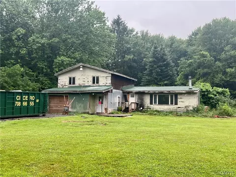 29 Fraser Rd, Mexico, NY 13114