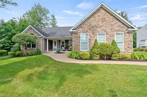 8291 Luchsinger Ln, Lysander, NY 13027