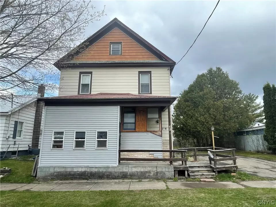 1114 Pickering St, Ogdensburg, NY 13669 9 Photos Movoto