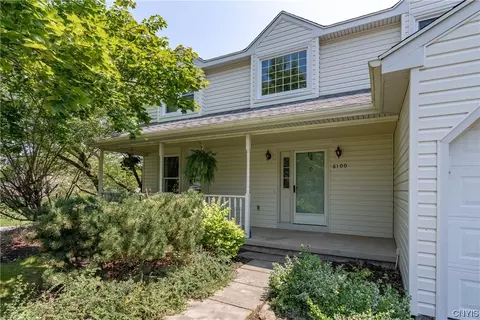 6100 Thunderhead Ln, Jamesville, NY 13078