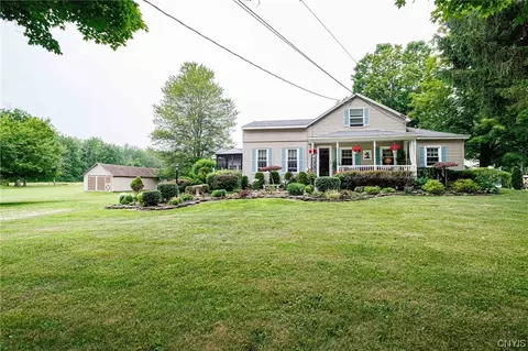 8963 Oswego Rd, Lysander, NY 13027