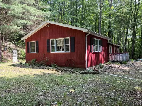 2842 Horseshoe Trl, Clarksville, NY 14727