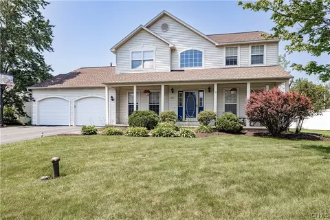 8611 Osborne Dr, Cicero, NY 13039