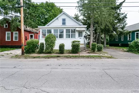 130 Lawrence St, Syracuse, NY 13208
