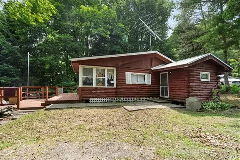 32 Beaver Lodge Rd, Altmar, NY 13302