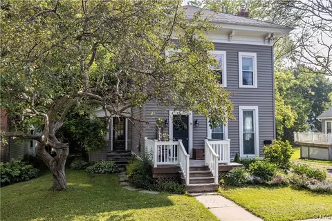 19 Nelson St, Cazenovia, NY 13035