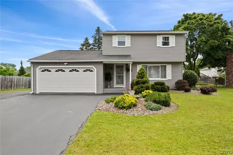 5366 Vineyard Dr, Clay, NY 13041