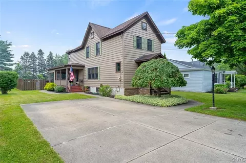 8 10 Burt St, Oswego, NY 13126