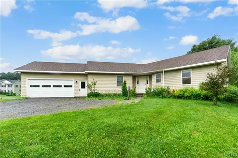 19 S Meadow Dr, Cazenovia, NY 13035