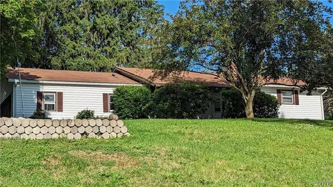 5246 E Homer Crossing Rd, Cortland, NY 13045
