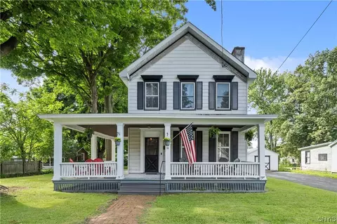 10 Hopson St, Utica, NY 13502