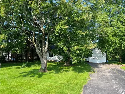 4777 Frank Gay Rd, Marcellus, NY 13108