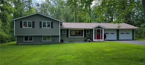 6008 Smith Rd, Syracuse, NY 13212