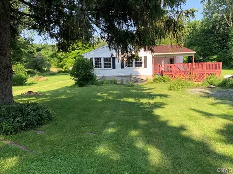 8778 Horton St, Brutus, NY 13166
