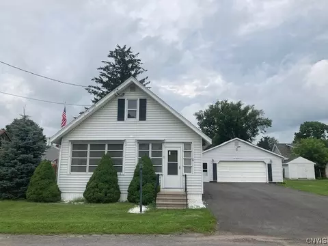 103 Carver St, Deerfield, NY 13502