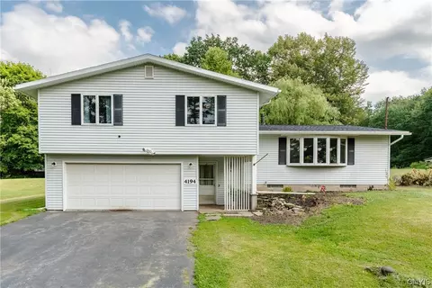 4194 Saint John Dr, Onondaga, NY 13215