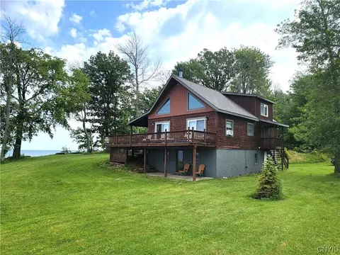 16291 Ontario Shore Dr, Sterling, NY 13156