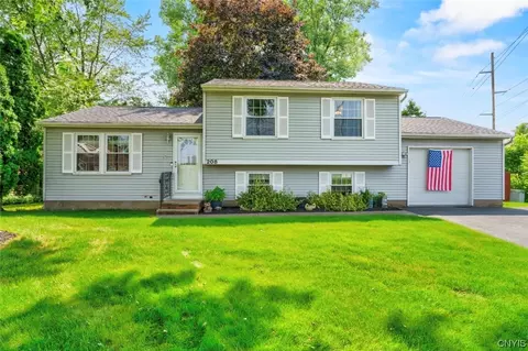 208 Rocky Rd, Salina, NY 13090