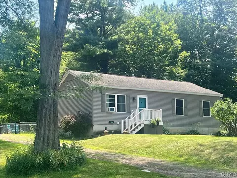 910 Emery St, Fulton, NY 13069