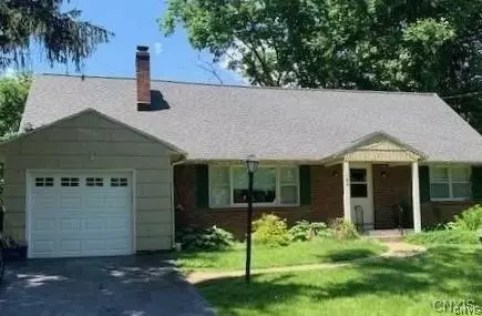 103 Pembrook Dr, Fayetteville, NY 13066
