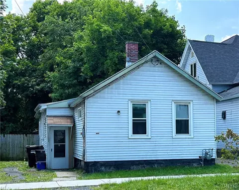 1237 Park St, Syracuse, NY 13208