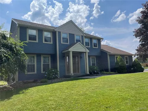 8332 White Cedar Cir, Liverpool, NY 13090