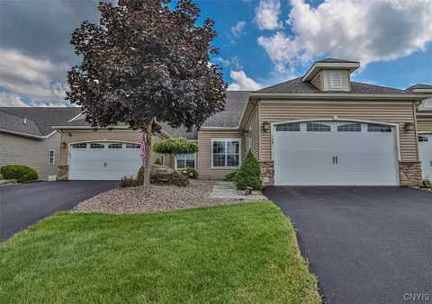 103 Star Gaze Cir, Fayetteville, NY 13066