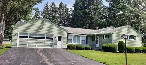 93 Baldwin Ave, Fulton, NY 13069