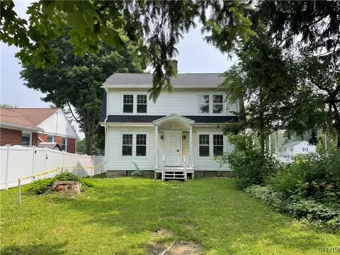 128 Lake Ave, Auburn, NY 13021