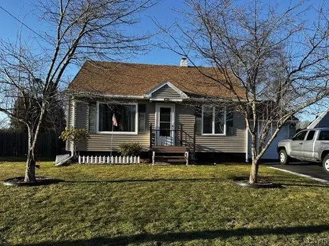 107 Stephen Pl, Syracuse, NY 13212