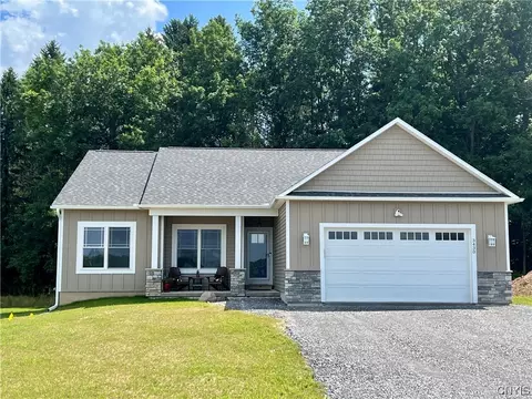 3430 Tall Tree Ln, Lysander, NY 13027