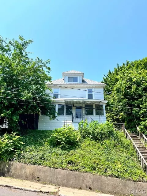 308 Lionel Ave, Geddes, NY 13209