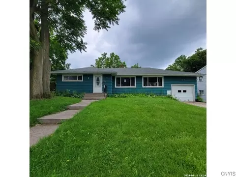 158 Fenway Dr, Syracuse, NY 13224