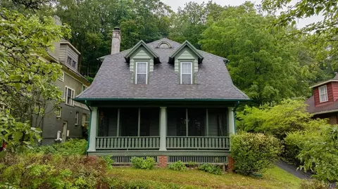 112 Scottholm Ter, Syracuse, NY 13224
