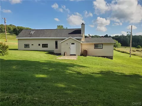 9542 Skaneateles Tpke, Brookfield, NY 13355
