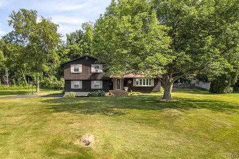 1615 Mariner Trl, Lysander, NY 13027