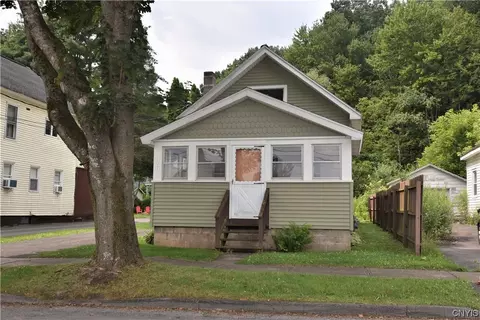107 Graham Ave, Whitestown, NY 13424