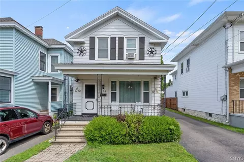 125 W Cayuga St, Oswego, NY 13126