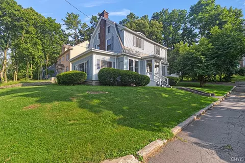 26 Prospect St, Utica, NY 13501