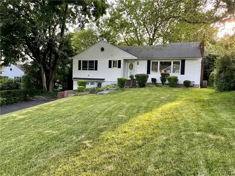 207 Wilshire Rd, Geddes, NY 13209