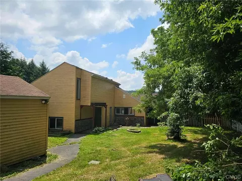 221 Westfall St, Syracuse, NY 13209