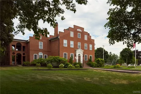 402 General Smith Dr, Hounsfield, NY 13685