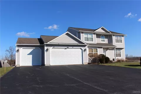 7986 Joss Farm Way, Cicero, NY 13039