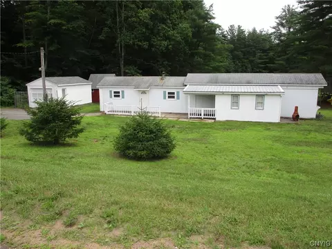 2712 County Route 12, Central Square, NY 13036