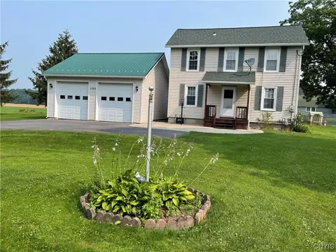 1737 W Genesee Street Rd, Aurelius, NY 13021