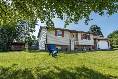 16 Bayliss Ave, Whitestown, NY 13495
