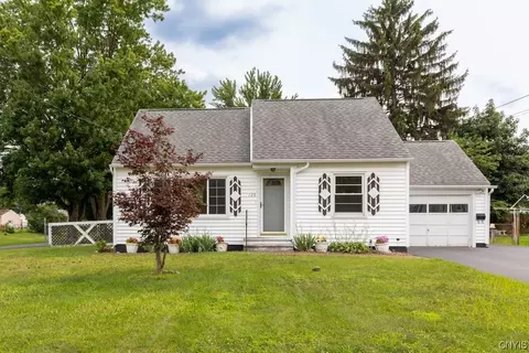 126 Lawdon St, Syracuse, NY 13212