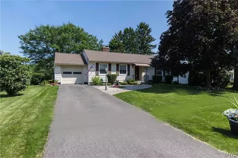 116 E Granger Rd, Geddes, NY 13219