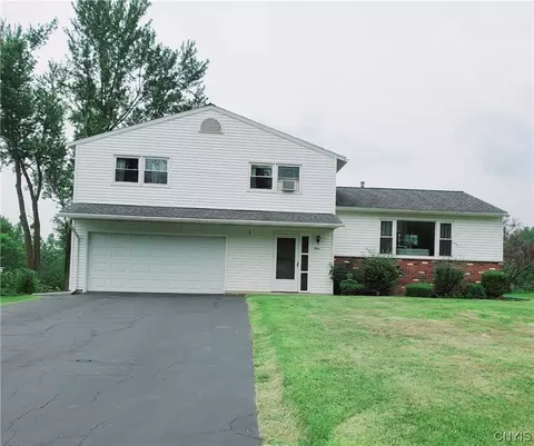 2234 Connell, Lysander, NY 13027