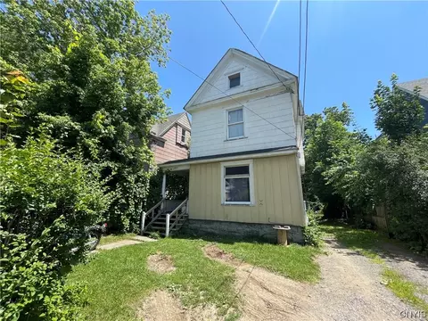 4523 S Salina St, Syracuse, NY 13205